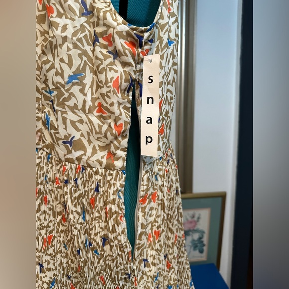 SNAP Women’s Floral Bird Lined Sleeveless Ruffle-Neckline Dress Size XL - Picture 8 of 11
